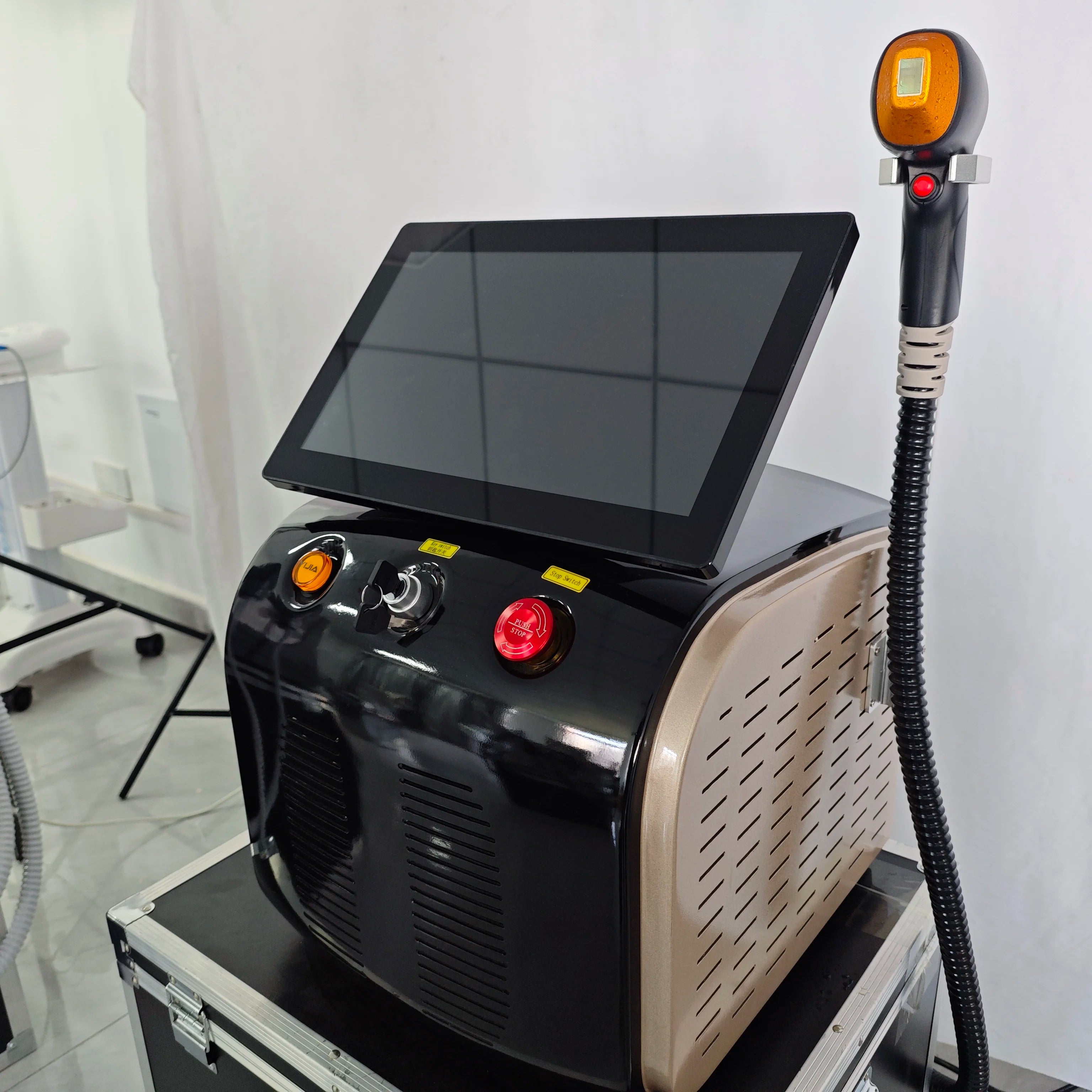 Upgraded 808nm Diode Laser Hair Removal Machine Suitable for All Skin Types Equipped With Ice Cold Technology 3500W Device