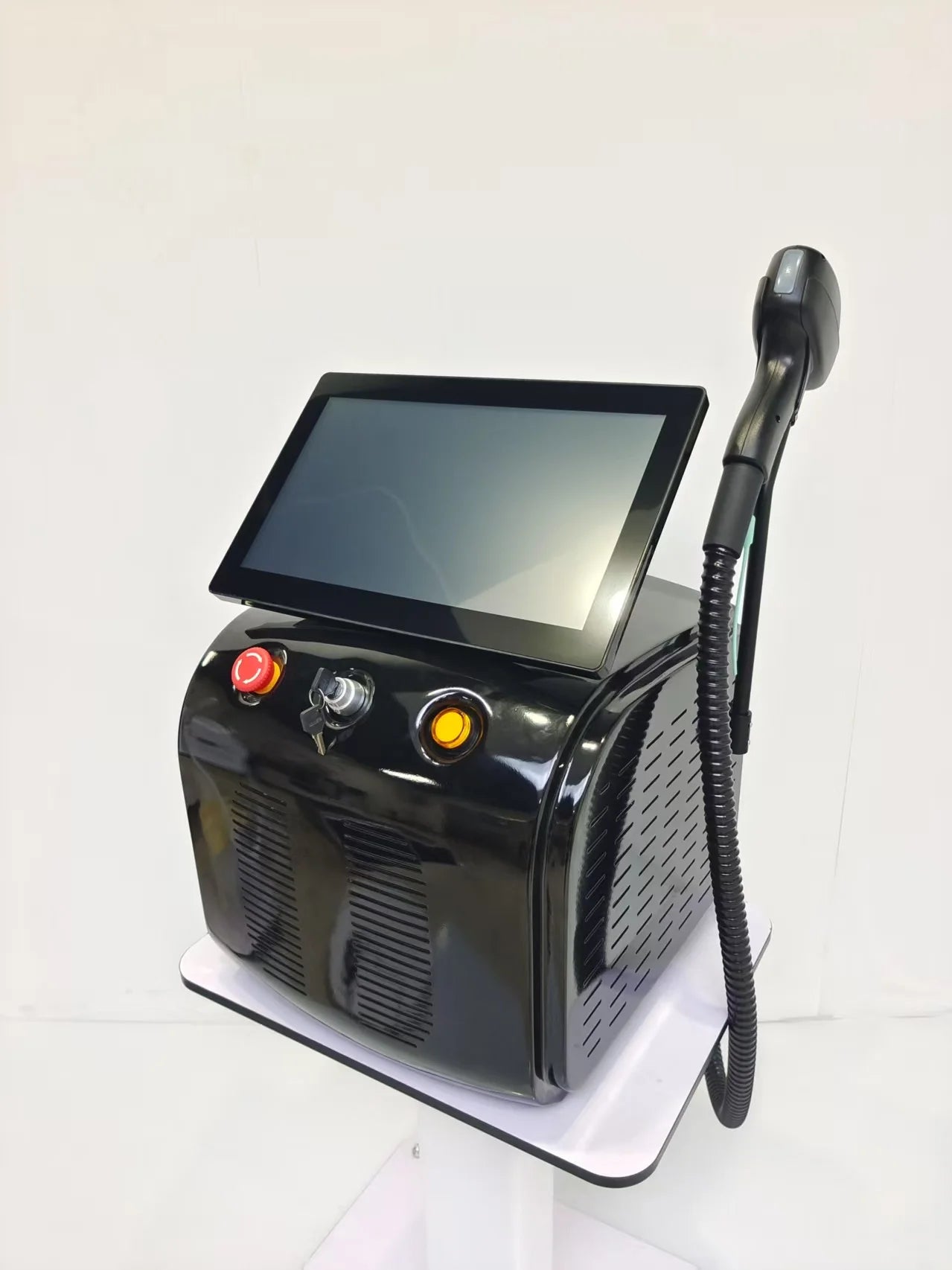 Diode Laser Hair Removal Machin  CE Certified 4000W 4 Wavelength Ice Platinum Hair Removal 755 808 940 1064nm Salon